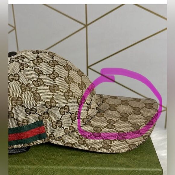 ?Authentic Gucci Cap with Cherryline?